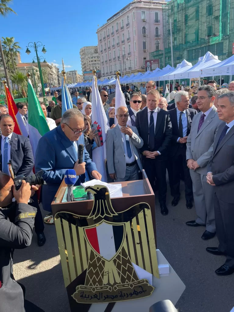 «الوكيل»: الغرف التجارية تتصدر المشهد لدعم الأمن الغذائي في مصر 2 - جريدة الجمهورية WhatsApp Image 2024 10 26 at 1.03.48 PM 4 - جريدة الجمهورية