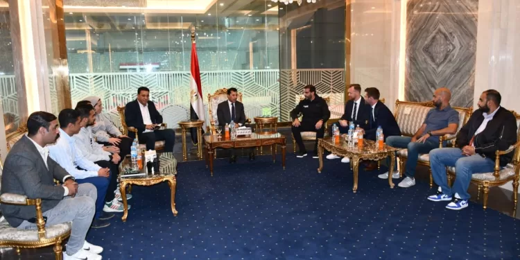 صبحي يؤكد جاهزية استاد القاهرة الدولي لاستضافة مباراة القمة بين الأهلي والعين