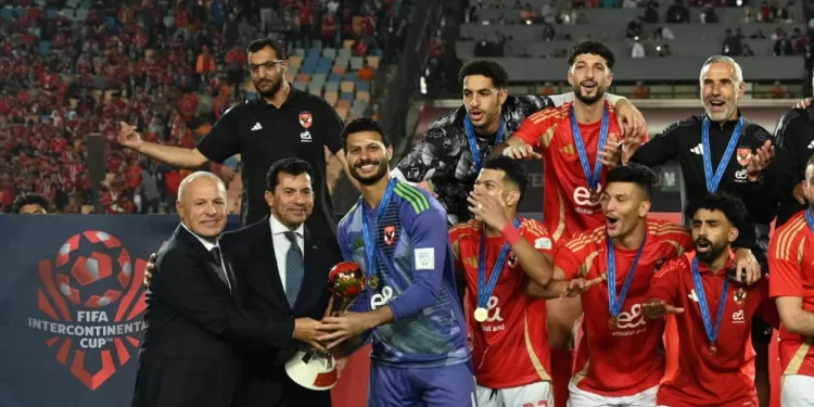 صبحي يهنئ الأهلي بفوزه المستحق والتأهل لنصف نهائي الإنتركونتيننتال 1 - جريدة الجمهورية صبحي يهنئ الأهلي بفوزه المستحق والتأهل لنصف نهائي الإنتركونتيننتال