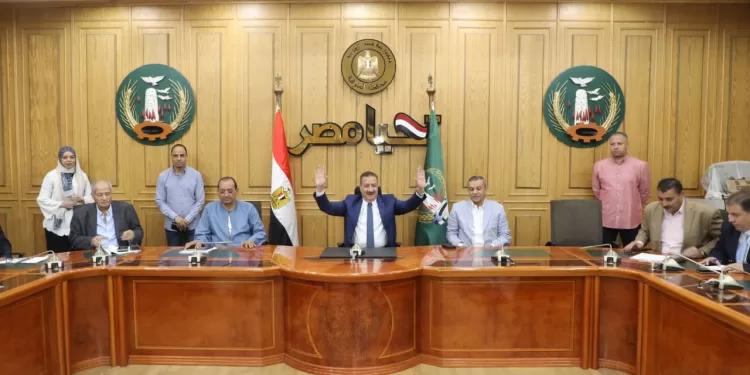 لمسة إنسانية من محافظ المنوفية: كراسي متحركة ومساعدات مالية لذوي الهمم والحالات المرضية