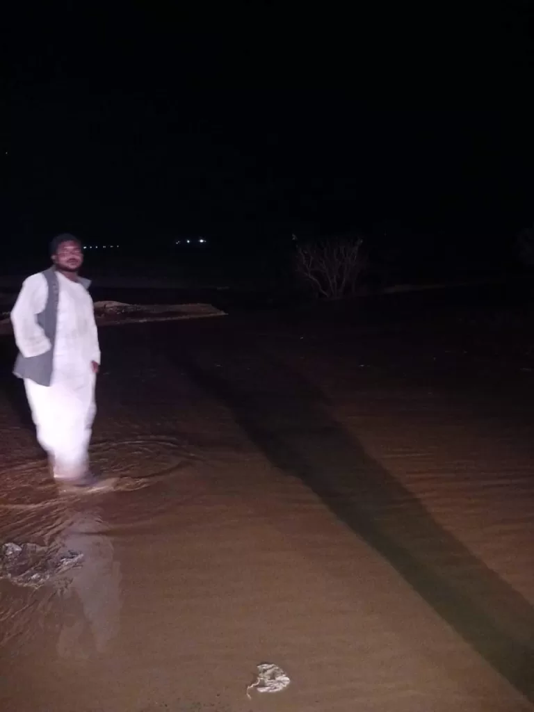 تحذيرات عاجلة: سيول تجتاح جنوب حلايب والسلطات تطلق نداءً للجميع باتخاذ الاحتياطات اللازمة 3 - جريدة الجمهورية WhatsApp Image 2024 10 31 at 10.54.07 PM 1 - جريدة الجمهورية