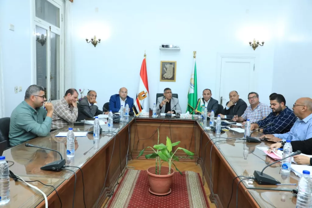 محافظ الجيزة يقرر غلق مقهي بدون ترخيص ببولاق وإزالة ملعب مخالف بأوسيم 2 - جريدة الجمهورية a2283cbb 8ade 4c38 9248 7ecb010457d7 - جريدة الجمهورية