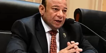 طلب إحاطة بشأن إلغاء تفويض المحافظين بمنح مهل لاستمرار تشغيل المنشآت التموينية