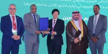 «الدخيري»  يدعو لاستخدام التقنيات الحديثة في مكافحة سوسة النخيل الحمراء