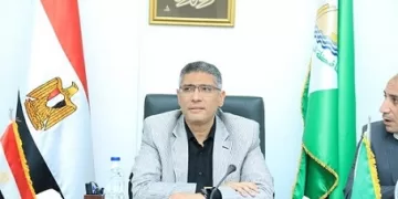 محافظ الجيزة يقرر غلق مقهي بدون ترخيص ببولاق وإزالة ملعب مخالف بأوسيم
