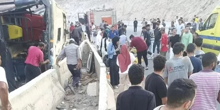 بعد وفاة 12 وإصابة 29 طالبًا: حبس سائق الأتوبيس فى حادث الجلالة 1 - جريدة الجمهورية بعد وفاة 12 وإصابة 29 طالبًا: حبس سائق الأتوبيس فى حادث الجلالة