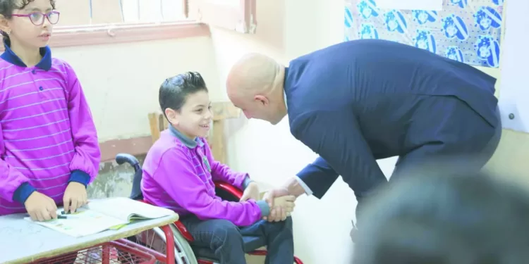 لا تهاون فى «الحضور والغياب»: جولة مفاجئة لوزير التعليم.. بمدارس الجيزة