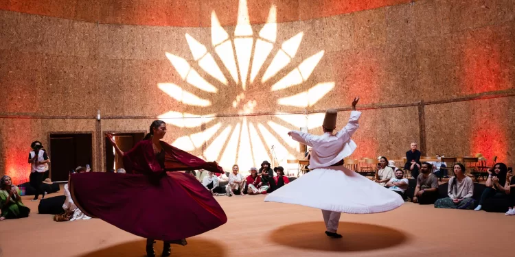 موسيقى ..فن.. وتواصل الإنساني على مدار 3 أيام”مهرجان تنوير” يجمع أكثر من 6000 زائر في تجربة تنوير ثقافي فريدة..