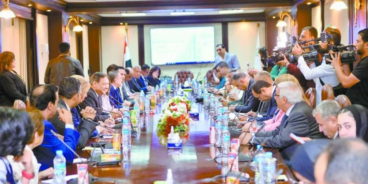 إطلاق الإستراتيجية الإعلامية لـ «حقوق الإنسان»: ندوة الأعلى للإعلام تؤكد تعميم لغة الحوار العقلانى.. ودورات مشتركة للإعلاميين والصحفيين 1 - جريدة الجمهورية إطلاق الإستراتيجية الإعلامية لـ «حقوق الإنسان»: ندوة الأعلى للإعلام تؤكد تعميم لغة الحوار العقلانى.. ودورات مشتركة للإعلاميين والصحفيين