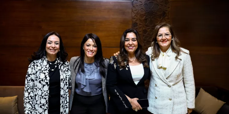 المشاط تدعو إلى زيادة المشاركة المصرية في جائزة التميز الحكومي العربي بعد فوز اثنتين من القيادات المصرية