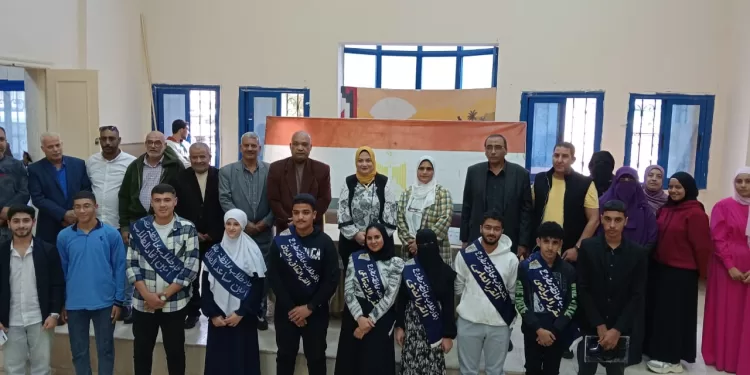 وكيلة التربية والتعليم تشهد تنصيب المجلس الجديد لطلاب الثانوية بمطروح