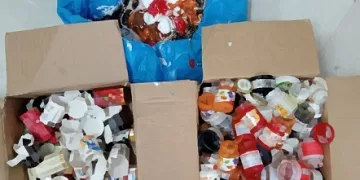 ضبط وإعدام 1072 عبوة أدوية ومستحضرات تجميل مهربة بالبحر الأحمر