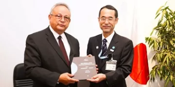 جانب من توقيع الاتفاقية