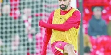 «ملك الريدز» اجتاز هنرى ويقترب من إنجاز رونى ورقم بيكهام