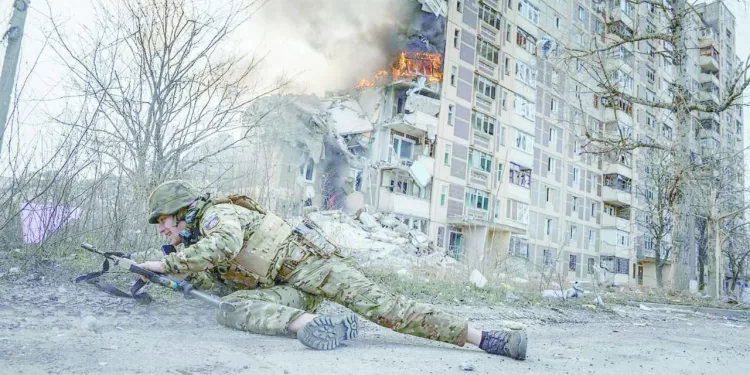 أوكرانيا تشن أكبر هجوم على موسكو .. وانفجارات قوية فى كييف 1 - جريدة الجمهورية الإسماعيلى يهدد .. هجوم على الحكام.. استقدام خبير أجنبى مطلب أساسى