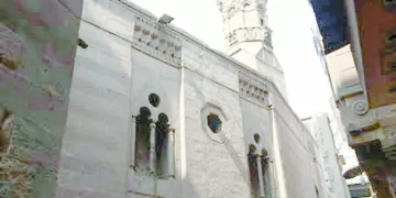 الأبيض خسر بهدف.. ورفض الصدارة