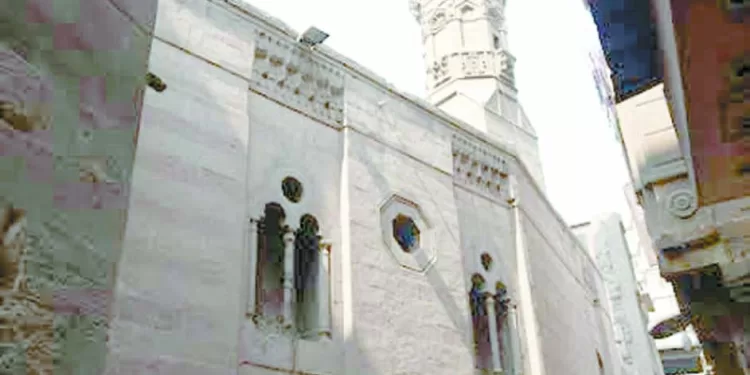 محاكمة تأديبية لـ ٦ من موظفى «الأعلى للآثار».. وتحويلهم للنيابة العامة 1 - جريدة الجمهورية الأبيض خسر بهدف.. ورفض الصدارة