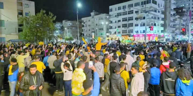 احتفالات جماهيرية فى شوارع الإسماعيلية بعد أول انتصار للدراويش