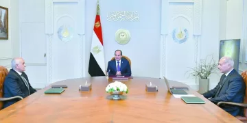 الوطن لن ينسى تضحيات أبنائه: الرئيس خلال اجتماع برئيس  مجلس إدارة صندوق تكريم الشهداء والمصابين