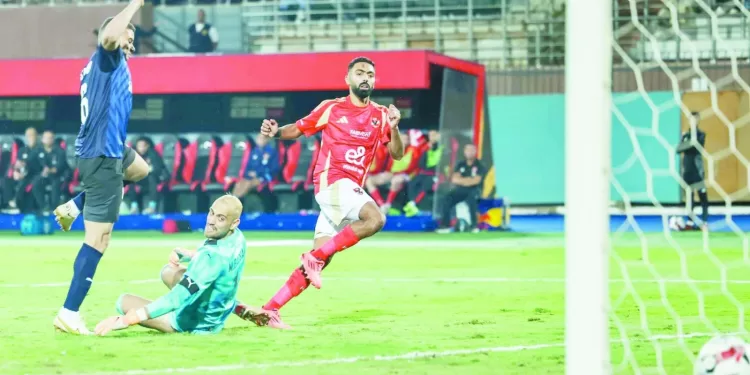 الأهلى يواجه «زد»: كتيبة اللاعبين الأقوياء «سلاح» المارد الأحمر فى الموسم الجديد 1 - جريدة الجمهورية الأهلى يواجه «زد»: كتيبة اللاعبين الأقوياء «سلاح» المارد الأحمر فى الموسم الجديد