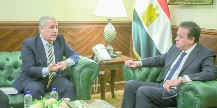 وزير الصحة ورئيس «الوطنية للصحافة»: تطوير البرامج الصحية للعاملين بالمؤسسات الصحفية القومية