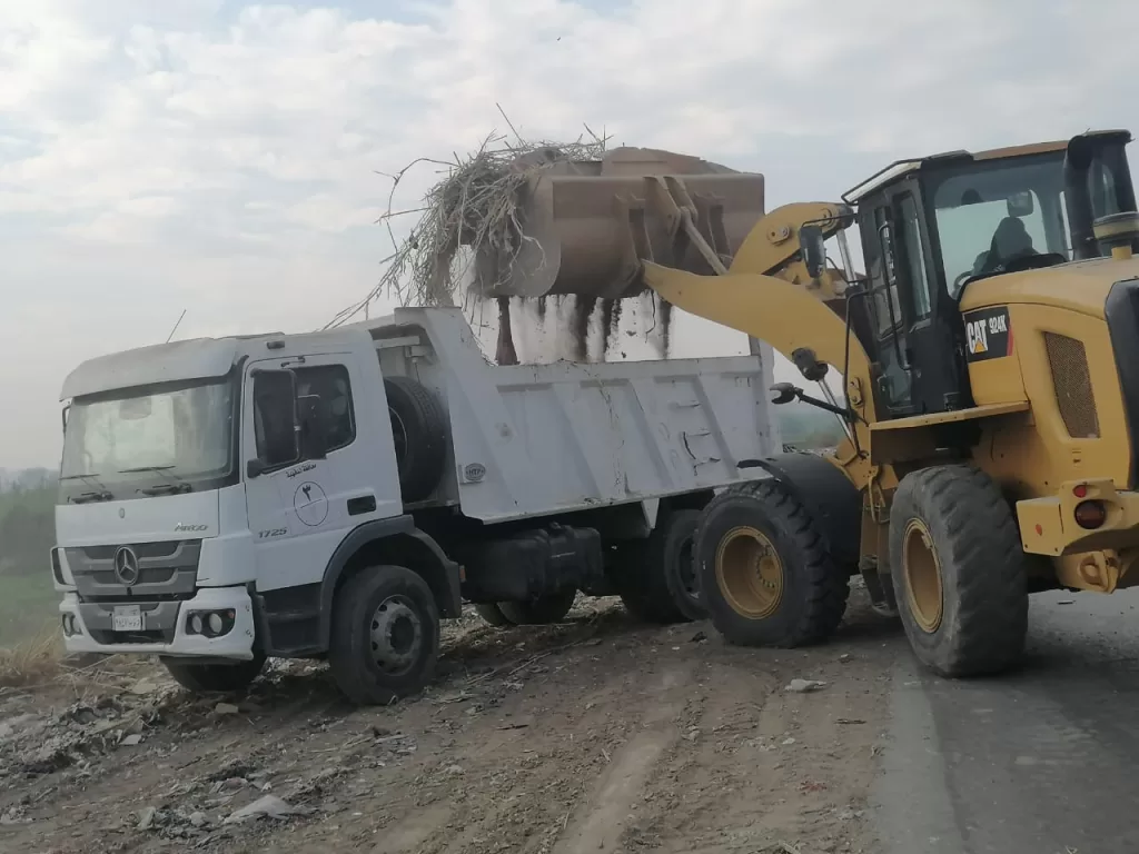 حملة مكثفة لإزالة مخلفات البناء وتجميل مداخل طلخا 2 - جريدة الجمهورية WhatsApp Image 2024 11 03 at 1.18.05 PM 1 - جريدة الجمهورية