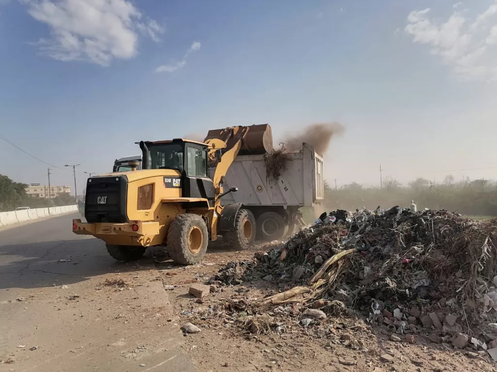 حملة مكثفة لإزالة مخلفات البناء وتجميل مداخل طلخا 3 - جريدة الجمهورية WhatsApp Image 2024 11 03 at 1.18.05 PM 2 - جريدة الجمهورية