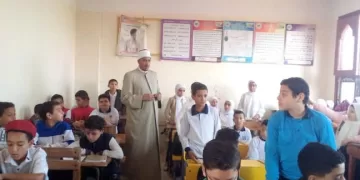 رئيس منطقة كفر الشيخ الأزهرية يزور معاهد بلطيم