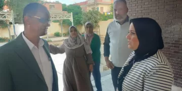 مديرة التعليم بمطروح في زيارة ميدانية لمجمع خير الله
