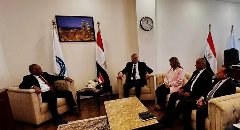بدوي يستجيب لمطالب النقابة بإعادة إحياء احتفال عيد البترول.. في خطوة أثلجت صدور العاملين ورفع معنوياتهم 2 - جريدة الجمهورية WhatsApp Image 2024 11 13 at 7.36.17 PM 1 - جريدة الجمهورية