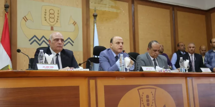 رسالة قوية من محافظ كفر الشيخ: الإسراع في تنفيذ المشروعات ومحاسبة المقصرين