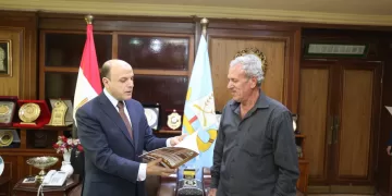 1140 مواطنًا بكفر الشيخ يحصلون على عقود تقنين أراضيهم بتسهيلات كبيرة