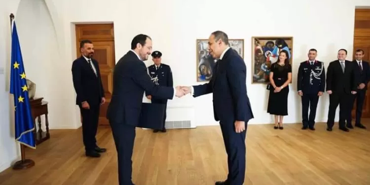 السفير المصري في نيقوسيا يقدم أوراق الاعتماد لرئيس جمهورية قبرص