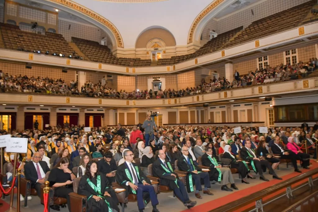 جامعة القاهرة تحتفل بتخريج الدفعة الـ95 بكلية طب الأسنان 7 | جريدة الجمهورية