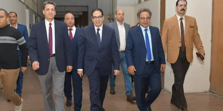 انتخابات جامعة القاهرة: تخطيط عمراني وصيدلة تختار ممثليها.. وإعادة في 7 كليات أخرى