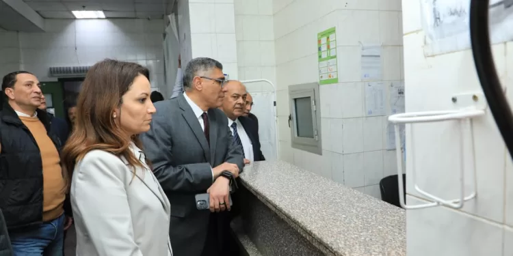 في زيارة مفاجئة: محافظ الجيزة يتفقد جاهزية مستشفى الوراق لاستقبال الحالات الطارئة