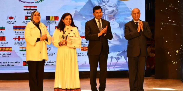 احتفاء بالنجاح.. صبحي يكرم أبطال الملتقى الدولي لأطفال العالم