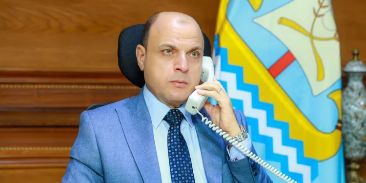 محافظ كفرالشيخ يطمئن على اللاعب محمد شوقي عقب تعرضه لأزمة صحية