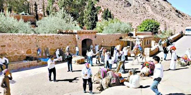 مفتوح للسائحين: جنوب سيناء تؤكد عدم إخلاء دير “سانت كاترين”