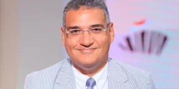 أستاذ بجامعة النيل: الذكاء الاصطناعي يسهم في تحسين إدارة الموارد وتطوير استراتيجيات النمو الاقتصادي