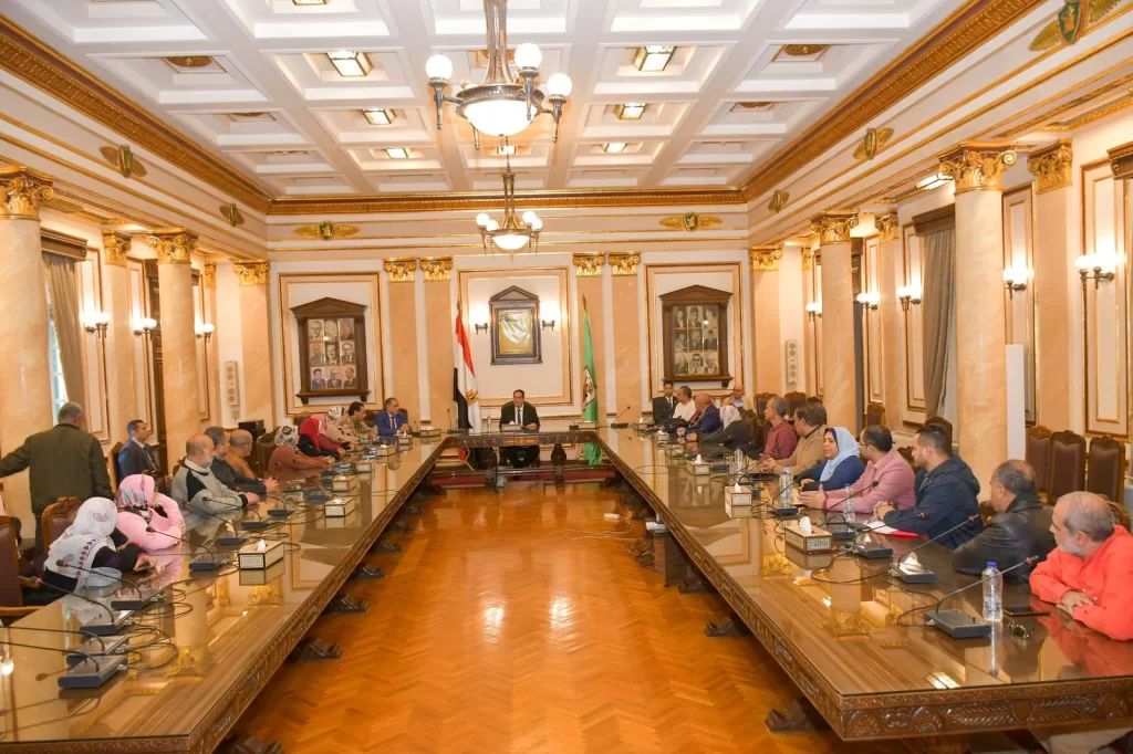 رئيس جامعة القاهرة يوجه بتفعيل إدارة الحوكمة في الكشف عن أي مخالفات وظيفية 3 - جريدة الجمهورية 10 7 - جريدة الجمهورية