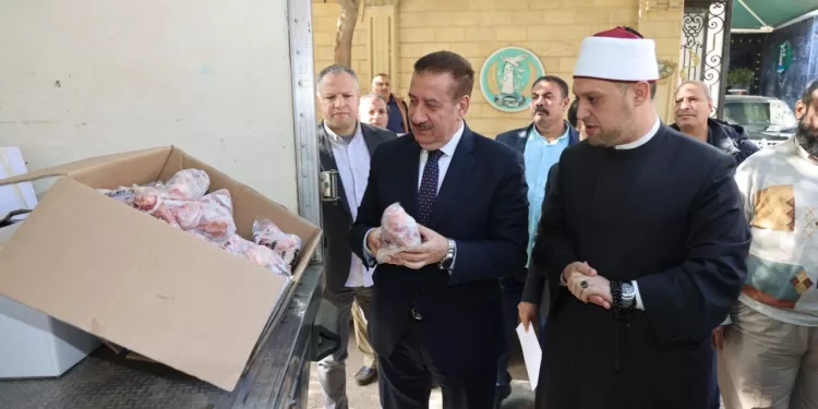 وزارة الأوقاف تنفذ مشروعاً لتوزيع 4 أطنان لحوم على الأسر الأولى بالرعاية بالمنوفية