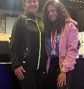 طلاب جامعة حلوان يضيئون حفل “حاملي الأمل العالمية” بأداء فني مميز