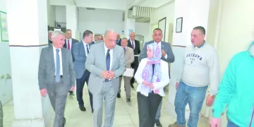 «عصمت» يتفقد هيئة  الطاقة الجديدة والمتجددة ويؤكد: التوسع فى إنتاج الطاقات الخضراء