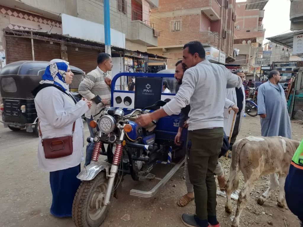 محافظ الدقهلية يتابع أعمال القافلة البيطرية المجانية لـ 500 مربي للثروة الحيوانية بقرية أويش الحجر 6 | جريدة الجمهورية