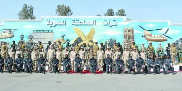 تفقد منظومة الكفاءة القتالية لقوات الصاعقة: الفريق أحمد خليفة: القوات المسلحة حريصة على توفير أحدث نظم التدريب للارتقاء بقدراتها القتالية