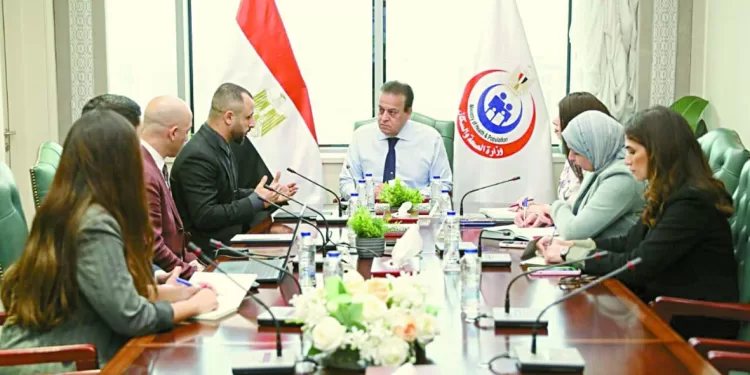 لـ «استشفاء» غير المصريين: «الصحة» تبحث مقترح المنصة الإليكترونية للسياحة العلاجية