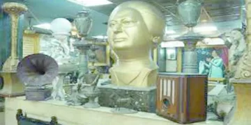 سيد درويش وأم كلثوم وليلى مراد وإبراهيم حمودة  وكارم محمود وهدى سلطان وأسمهان بدأت شهرتهم فى المقاهى