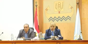 محافظ كفرالشيخ يوجه بتقديم تسهيلات للجادين في التصالح بمخالفات البناء