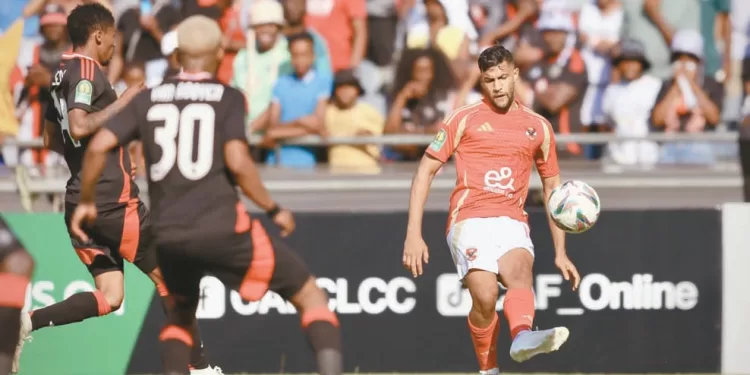 «الفيرارى» يتناسى مفاوضات التجديد.. ويقود «الريدز» أمام جيرونا